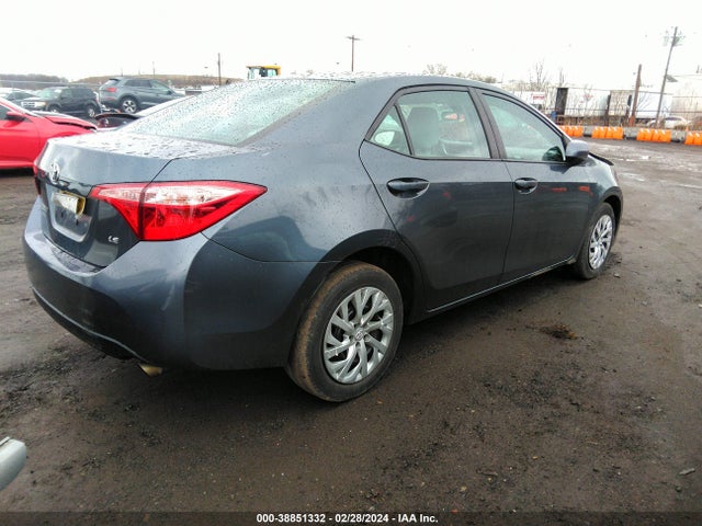 Toyota COROLLA LE 2018 2T1BURHE7JC053609 Image 4