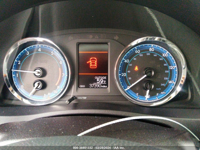Toyota COROLLA LE 2018 2T1BURHE7JC053609 Image 7