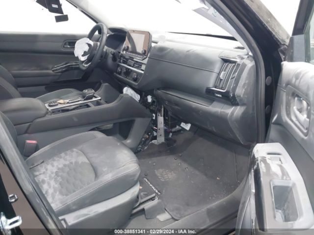5N1DR3BC0RC222707 Nissan Pathfinder Sv 4wd