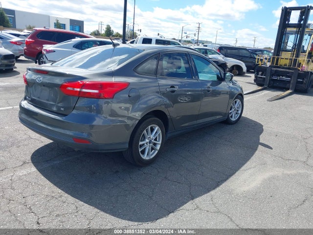2015 FORD FOCUS SE VIN: 1FADP3F2XFL342009