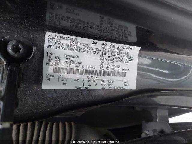2015 FORD FOCUS SE VIN: 1FADP3F2XFL342009