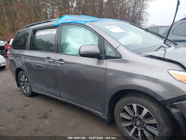 Toyota Sienna Xle 7 Passenger 2018 5TDDZ3DC8JS201818 Image 13