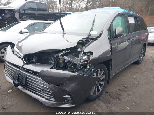 Toyota Sienna Xle 7 Passenger 2018 5TDDZ3DC8JS201818 Image 2