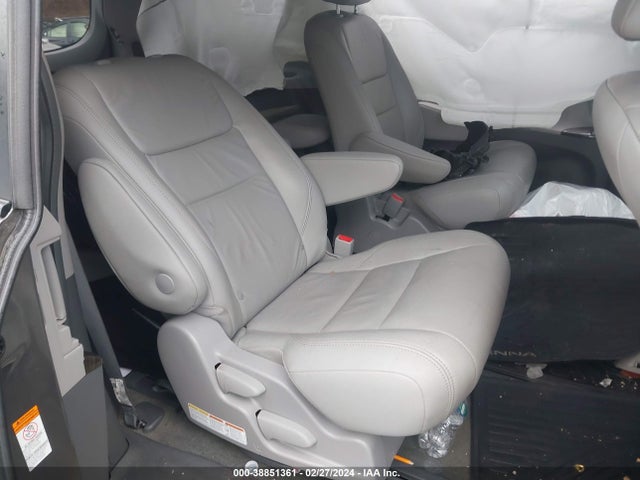 Toyota Sienna Xle 7 Passenger 2018 5TDDZ3DC8JS201818 Image 8