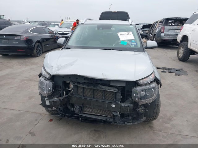 Hyundai Venue Sel 2022 KMHRC8A35NU194431 Image 13