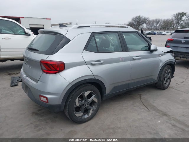 Hyundai Venue Sel 2022 KMHRC8A35NU194431 Image 4