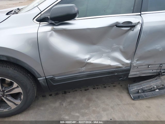Honda CR-V LX 2017 7FARW5H33HE007334 Image 18