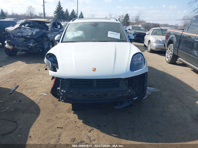 Porsche Macan 2021 WP1AA2A50MLB02683 Image 13