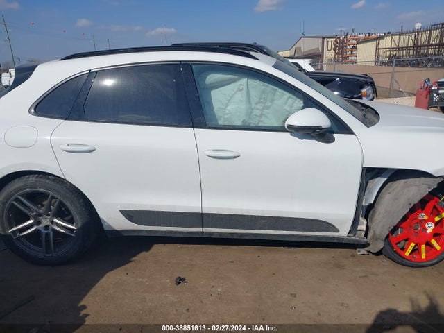 Porsche Macan 2021 WP1AA2A50MLB02683 Image 14