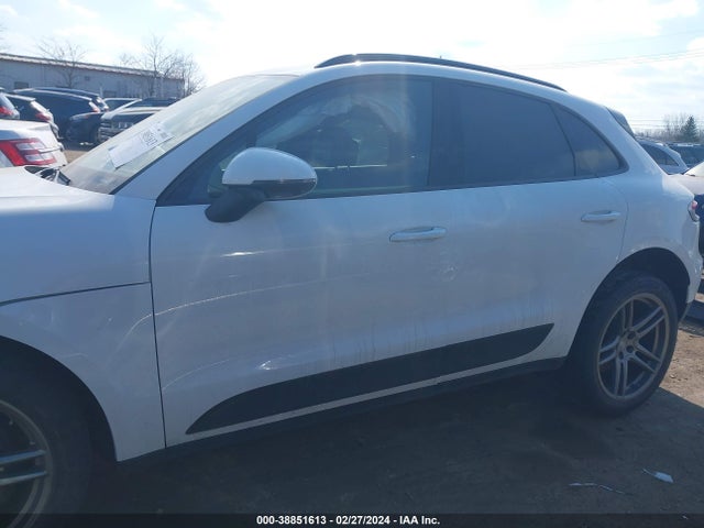 Porsche Macan 2021 WP1AA2A50MLB02683 Image 15