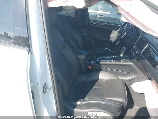 2021 PORSCHE MACAN WP1AA2A50MLB02683 Photo 4