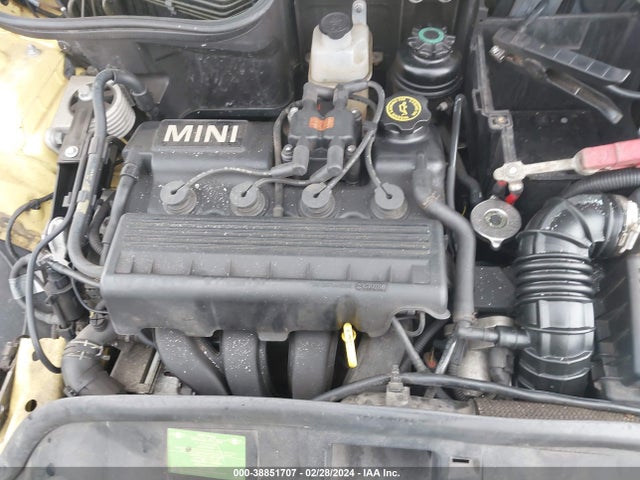 2002 MINI COOPER WMWRC33422TC37962 Photo 9