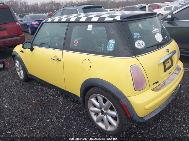 2002 MINI COOPER WMWRC33422TC37962 Photo 2