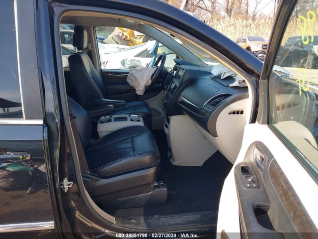 2C4RC1BG2FR577612 Chrysler Town & Country Touring