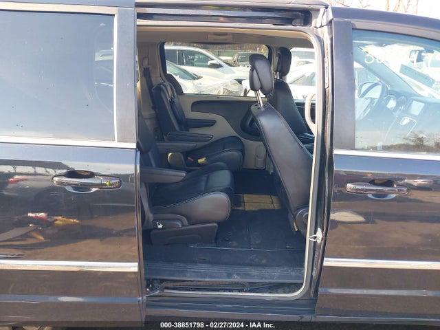 2C4RC1BG2FR577612 Chrysler Town & Country Touring