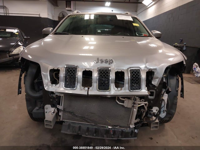 1C4PJMLX5KD106886 Jeep Cherokee Latitude Plus 4x4