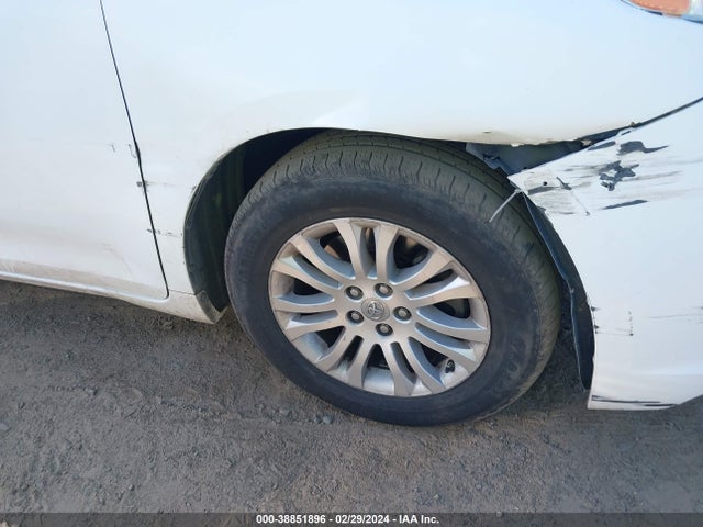 2011 TOYOTA SIENNA XLE V6 VIN: 5TDYK3DC3BS162272