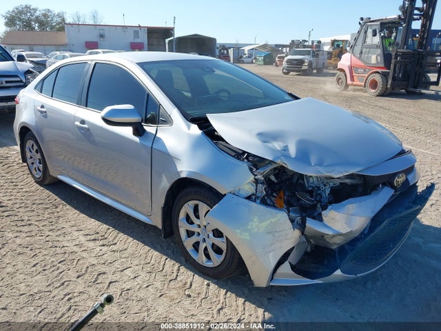 Toyota COROLLA LE 2021 5YFEPMAE4MP152569 Image 1