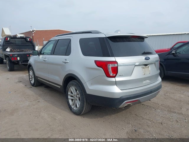Ford EXPLORER XLT 2017 1FM5K7D85HGE22272 Image 3