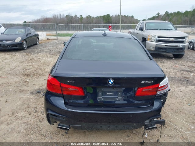 BMW 540i Xdrive 2019 WBAJE7C56KWW37638 Image 17
