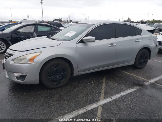 Nissan Altima 2.5 S 2015 1N4AL3AP2FN394336 Image 2