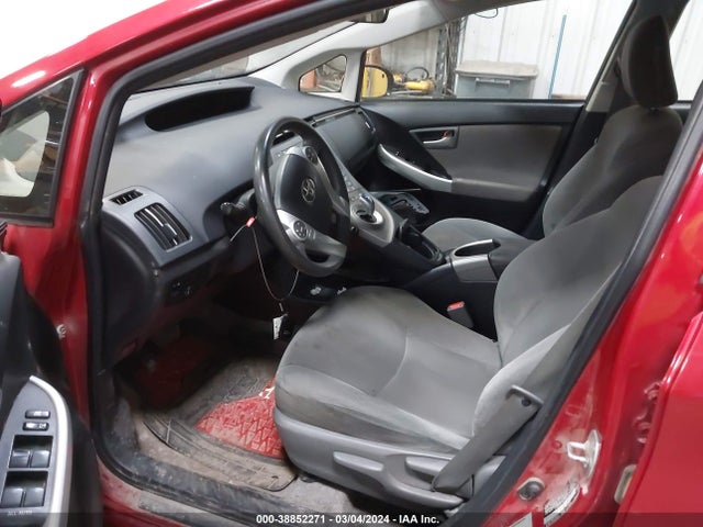Toyota Prius Two 2014 JTDKN3DU4E1752052 Image 5