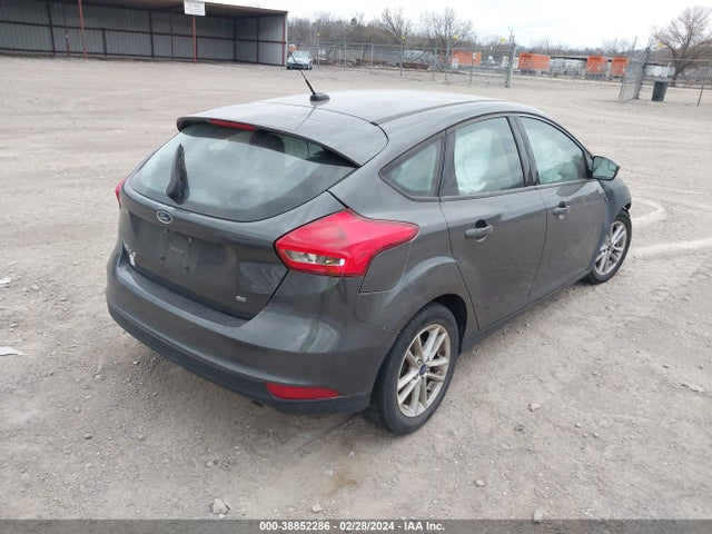 Ford FOCUS SE 2017 1FADP3K2XHL289692 Image 4