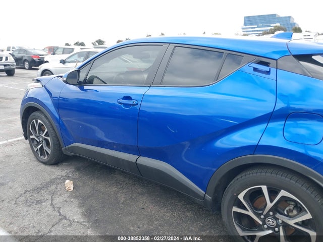 Toyota C-HR XLE 2021 JTNKHMBX3M1126335 Image 14