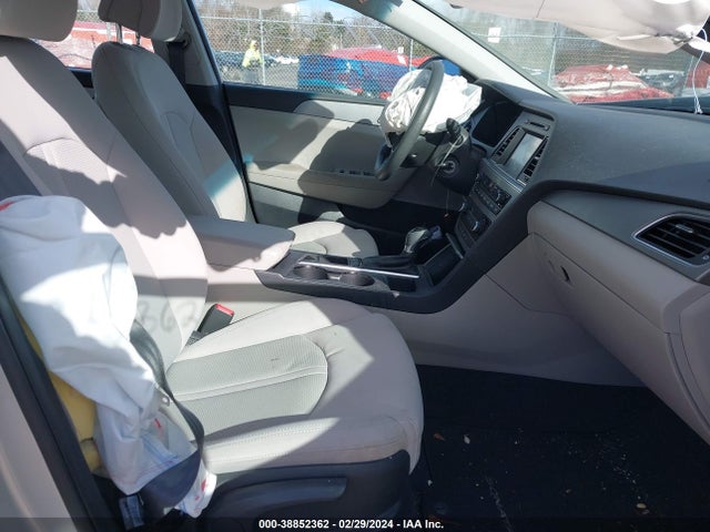 Hyundai SONATA SE 2017 5NPE24AFXHH449033 Image 5