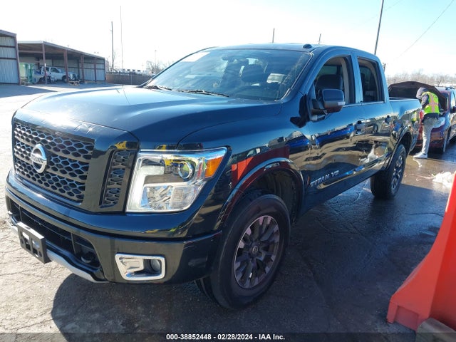 Nissan Titan Pro-4x 2019 1N6AA1E50KN511934 Image 2