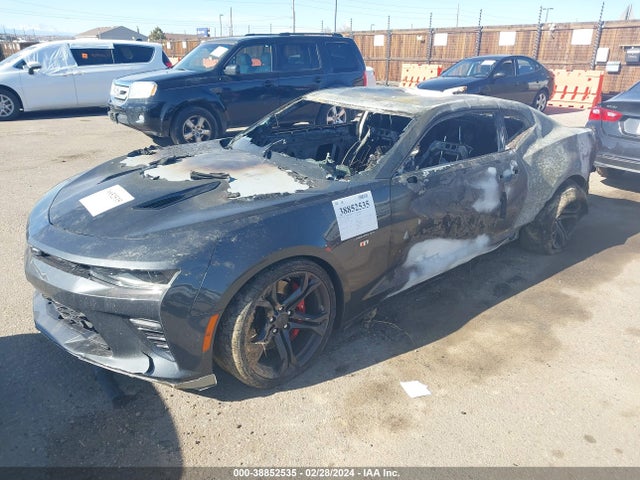 Chevrolet Camaro 1ss 2018 1G1FE1R72J0131247 Image 2