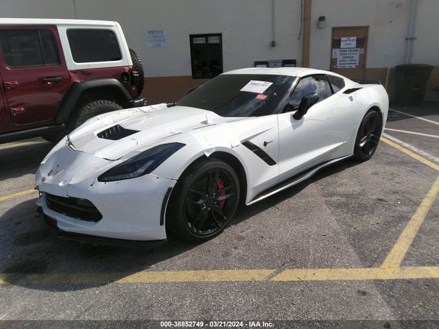 Chevrolet Corvette Stingray Z51 2016 1G1YM2D74G5103681 Image 2