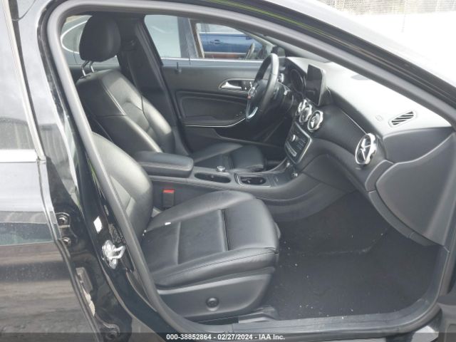 WDCTG4EB5KJ587619 Mercedes-Benz GLA 250