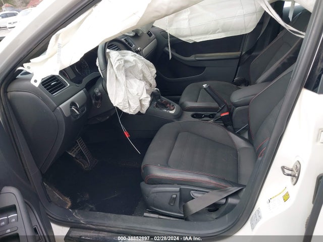 3VW4T7AJ5EM231597 Volkswagen JETTA GLI