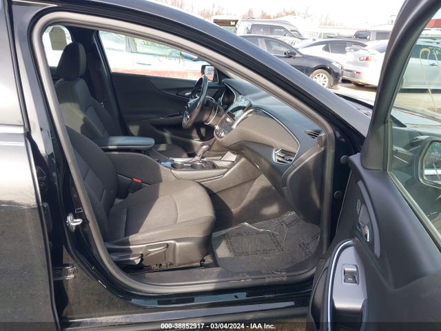 Chevrolet MALIBU LT 2018 1G1ZD5STXJF191336 Image 5