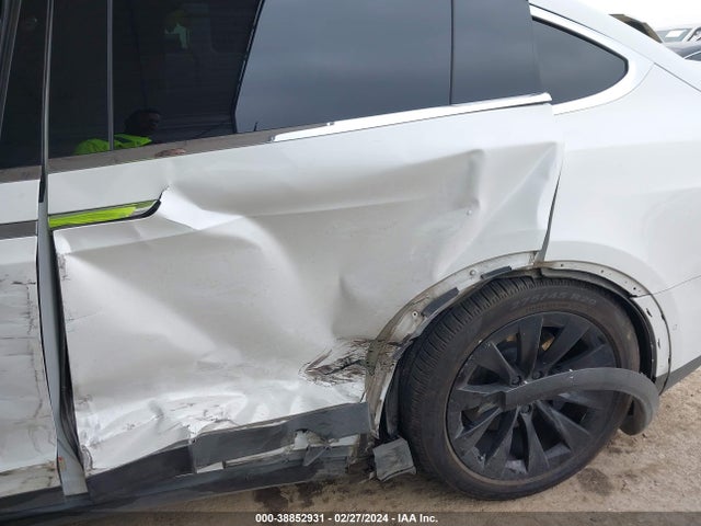 5YJXCBE22JF103340 Tesla Model X 100d/75d/p100d