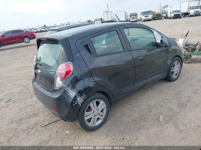 Chevrolet Spark 1lt Cvt 2015 KL8CD6S92FC734137 Image 4