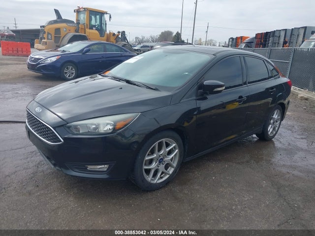 Ford FOCUS SE 2015 1FADP3F22FL302359 Image 2