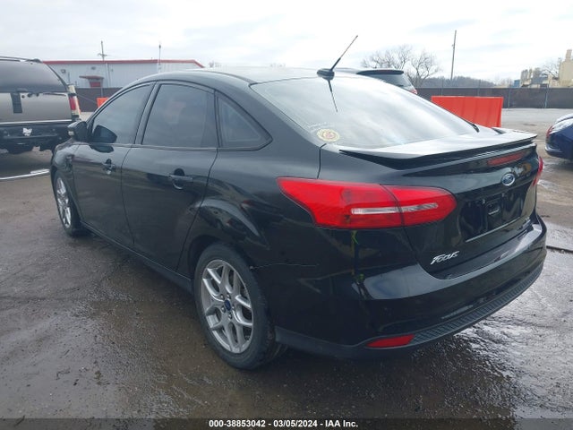 Ford FOCUS SE 2015 1FADP3F22FL302359 Image 3