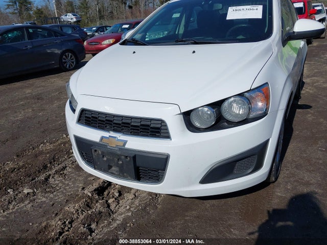 Chevrolet Sonic Lt Auto 2015 1G1JC5SG2F4194219 Image 13