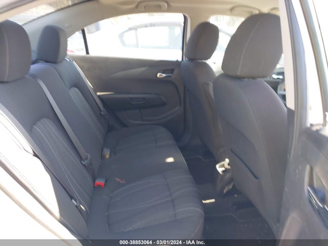 Chevrolet Sonic Lt Auto 2015 1G1JC5SG2F4194219 Image 8