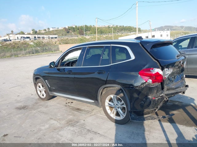 BMW X3 Xdrive30i 2018 5UXTR9C5XJLC75102 Image 3