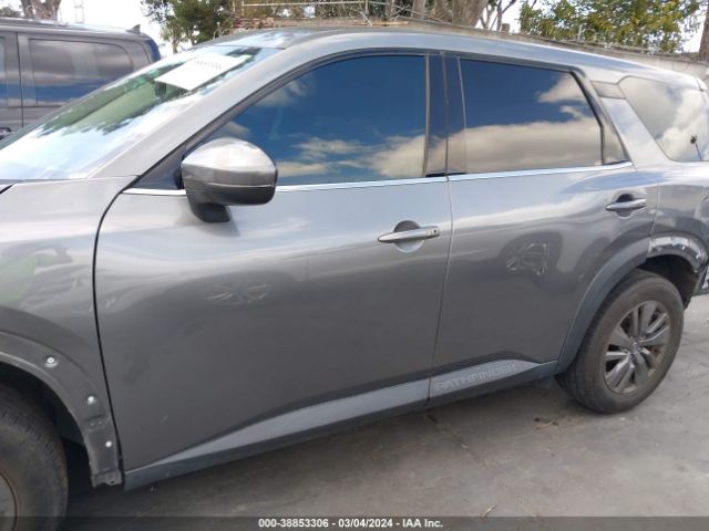 5N1DR3AA6NC228005 Nissan Pathfinder S 2wd