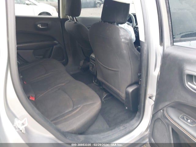 3C4NJCAB0JT204385 Jeep Compass Sport Fwd