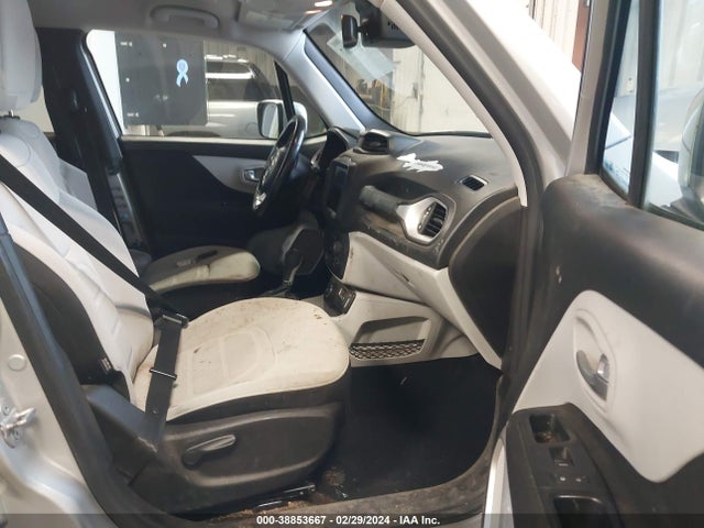 2018 Jeep Renegade Latitude 4x4 მანქანა იყიდება აუქციონზე, vin: ZACCJBBB0JPH13030, აუქციონის ნომერი: 38853667