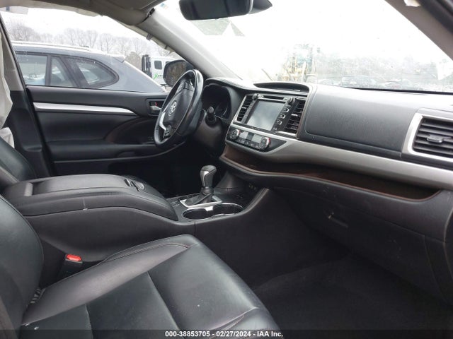 Toyota Highlander Xle 2019 5TDKZRFHXKS305909 Image 5