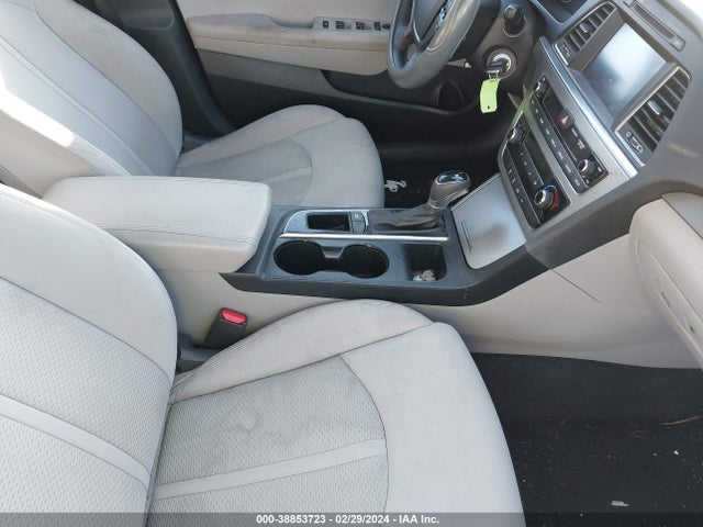 Hyundai SONATA SE 2016 5NPE24AF3GH301742 Image 5