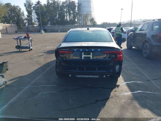 7JR102FK2KG015622 Volvo S60 T5 Momentum