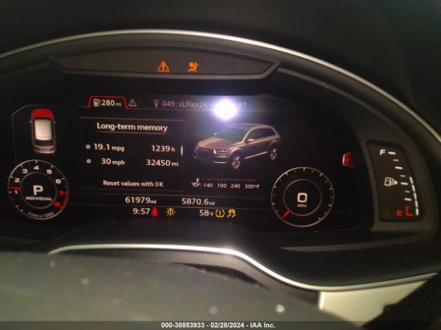 WA1LHAF71KD027584 Audi Q7 45 Premium