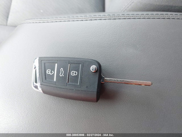 Chevrolet MALIBU LS 2015 1G11B5SL0FF194465 Image 11
